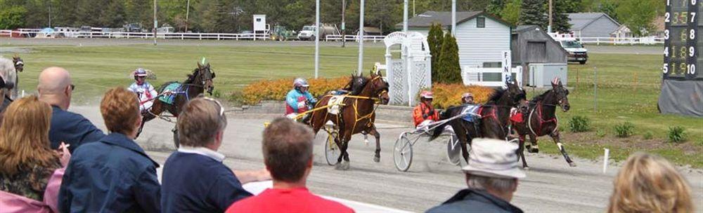 Hollywood Casino Bangor Hotel Bagian luar foto